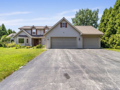 Photo of 1255 Apple Tree Ln, Brookfield, WI 53005 (MLS # 1935925)