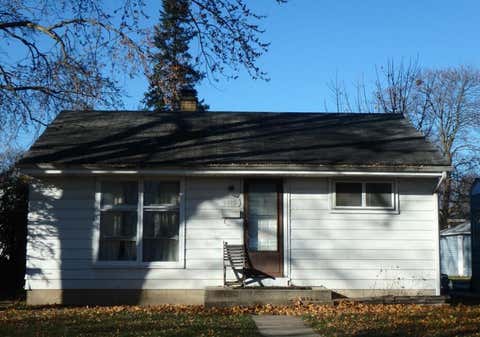 Photo of 5915 N 71st St, Milwaukee, WI 53218 (MLS # 1966588)