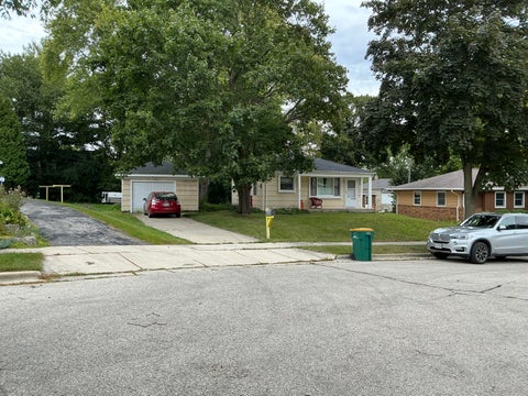Photo of W58N662 Columbia Ct, Cedarburg, WI 53012 (MLS # 1934804)