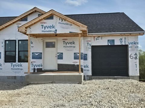 Photo of W219N16225 Primrose Ct, Jackson, WI 53037 (MLS # 1961028)