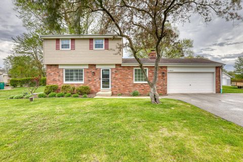 Photo of W164N9695 Water St, Germantown, WI 53022 (MLS # 1962657)