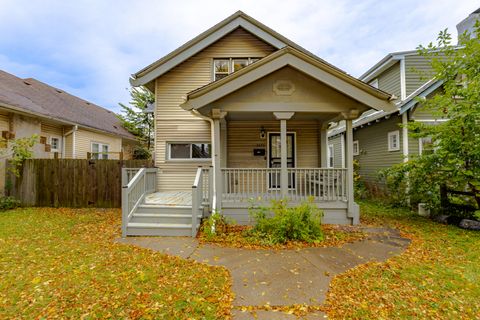 Photo of 2373 N 48th St, Milwaukee, WI 53210 (MLS # 1939628)