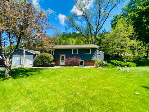 Photo of 4001 Starlite Dr, Shelby, WI 54601 (MLS # 1962376)