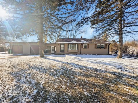 Photo of 10139 S 11th Ave, Oak Creek, WI 53154 (MLS # 1904865)