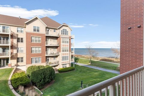 4130 S Lake Dr, Saint Francis, WI 53235 - #: 1942497