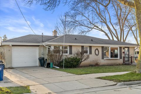 Photo of 3716 Marquette St, Racine, WI 53402 (MLS # 1958365)