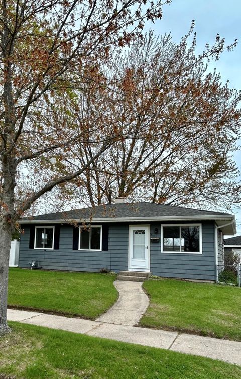 Photo of 8631 15th Ave, Kenosha, WI 53143 (MLS # 1960813)