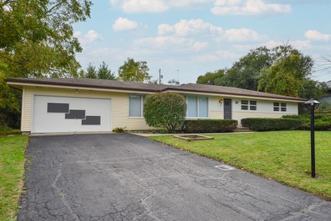 Photo of 5501 W Spring Ln, Milwaukee, WI 53213 (MLS # 1936670)