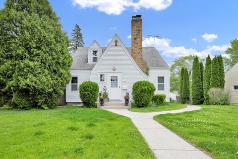 Photo of 608 N Holden St, Port Washington, WI 53074 (MLS # 1921487)