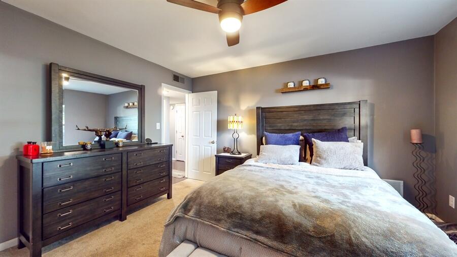 Fontana, Wisconsin 53125, United States, 2 Bedrooms Bedrooms, ,2 BathroomsBathrooms,Residential,Active,91494