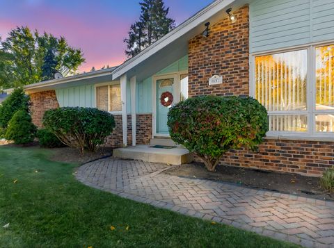 Photo of 9497 N Maura Ln, Brown Deer, WI 53223 (MLS # 1941322)