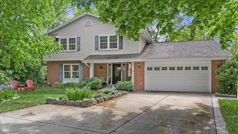 Photo of 18435 Tilton Ct, Brookfield, WI 53045 (MLS # 1965324)