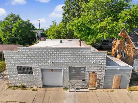 Photo of 3103 N 28th St, Milwaukee, WI 53216 (MLS # 1984995)