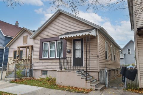 Photo of 1434 S 3rd St, Milwaukee, WI 53204 (MLS # 1943810)