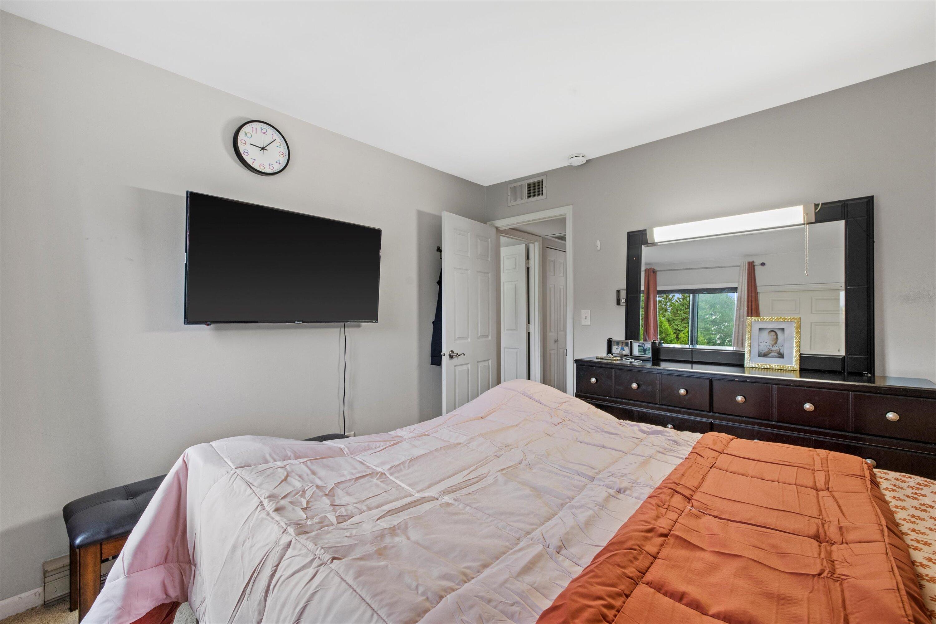 Franklin, Wisconsin 53132, United States, 2 Bedrooms Bedrooms, ,2 BathroomsBathrooms,Residential,Active,176623