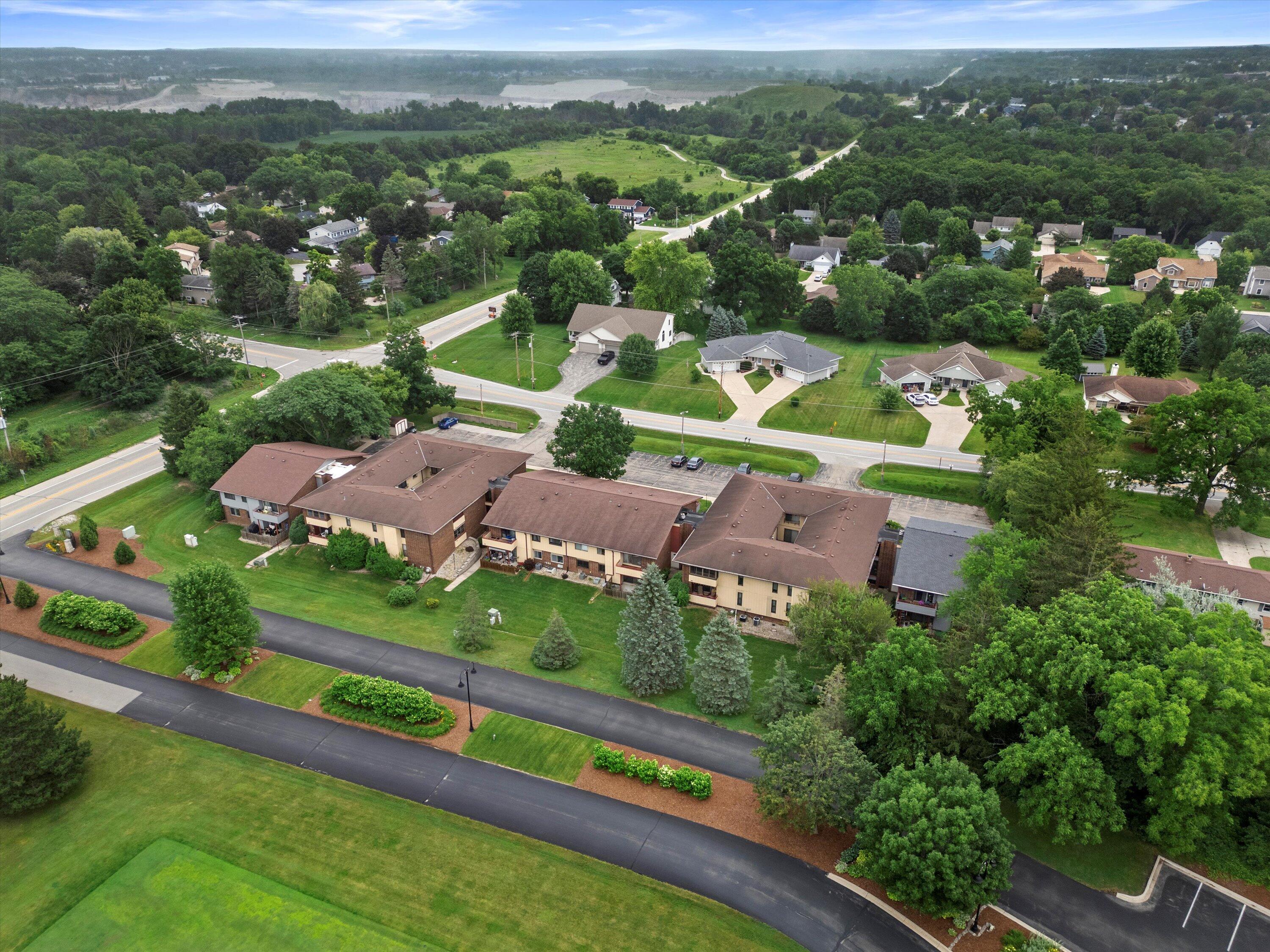 Franklin, Wisconsin 53132, United States, 2 Bedrooms Bedrooms, ,2 BathroomsBathrooms,Residential,Active,176623