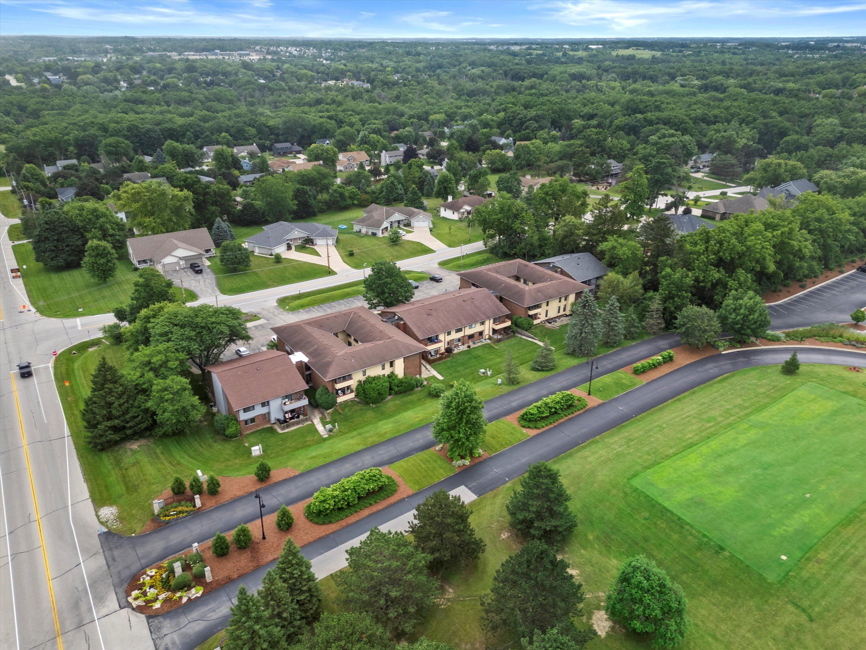 Franklin, Wisconsin 53132, United States, 2 Bedrooms Bedrooms, ,2 BathroomsBathrooms,Residential,Active,176623