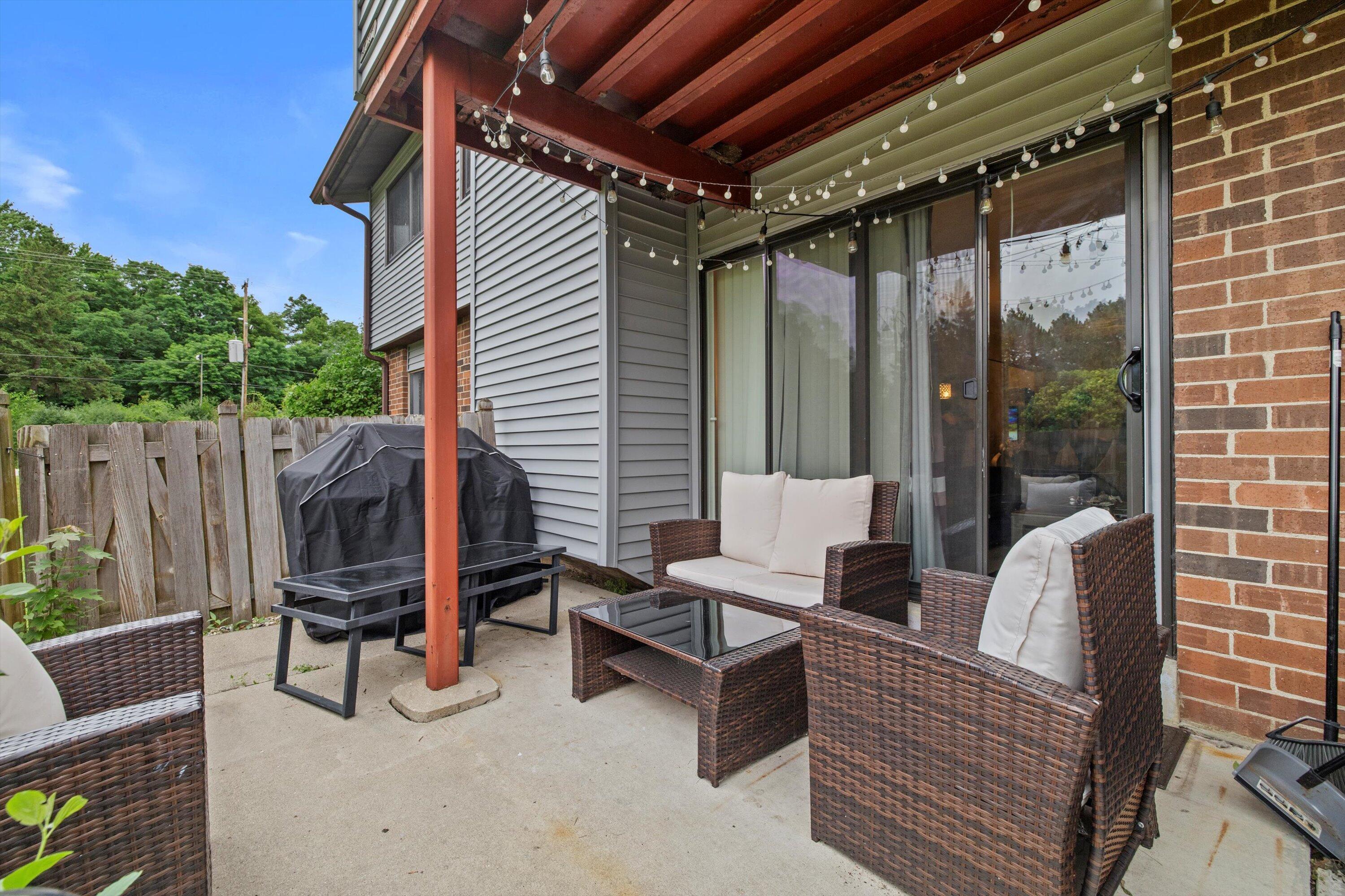 Franklin, Wisconsin 53132, United States, 2 Bedrooms Bedrooms, ,2 BathroomsBathrooms,Residential,Active,176623