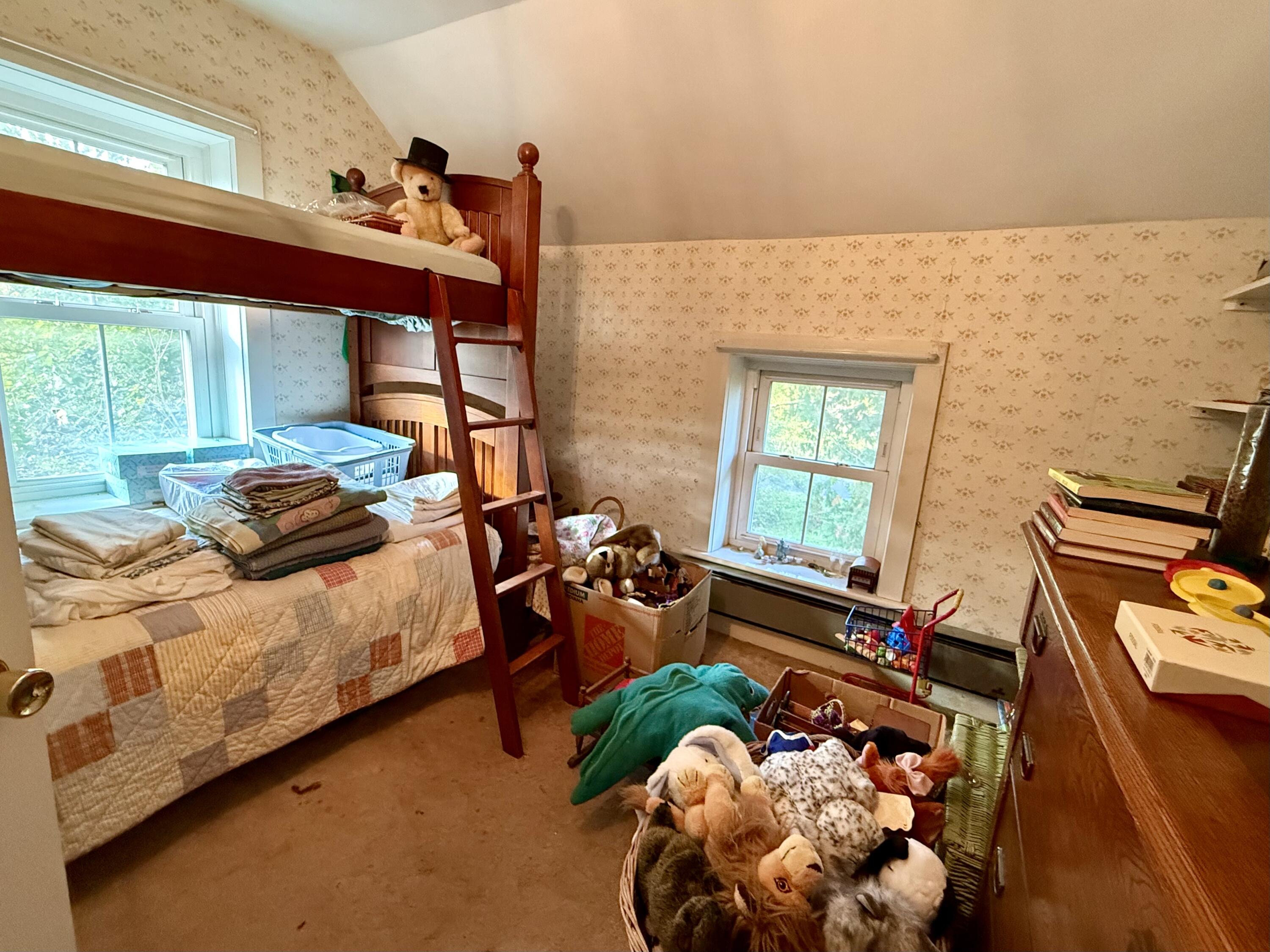 Farmington, Wisconsin 53090, United States, 5 Bedrooms Bedrooms, ,3 BathroomsBathrooms,Residential,Active,235036