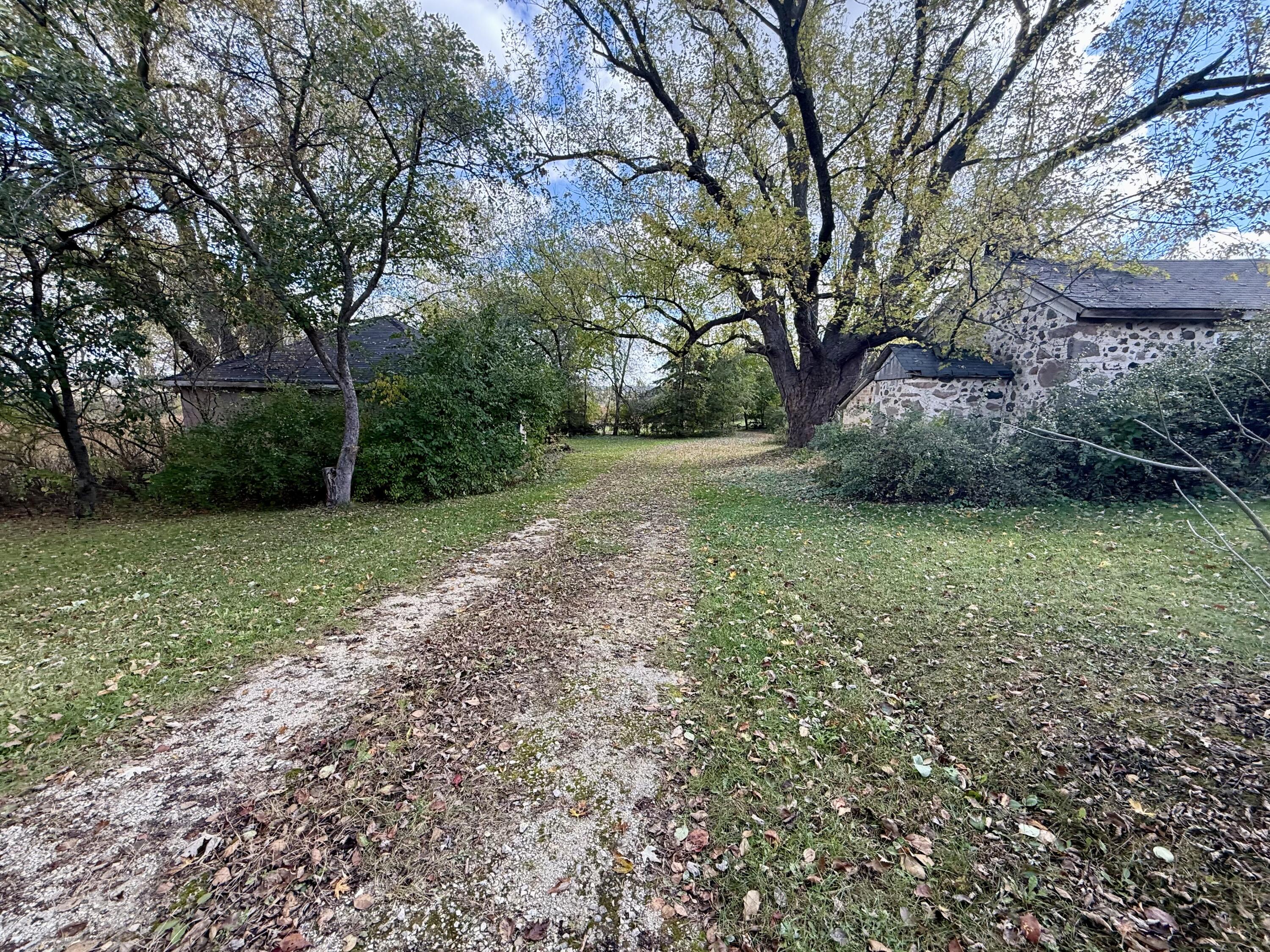 Farmington, Wisconsin 53090, United States, 5 Bedrooms Bedrooms, ,3 BathroomsBathrooms,Residential,Active,235036
