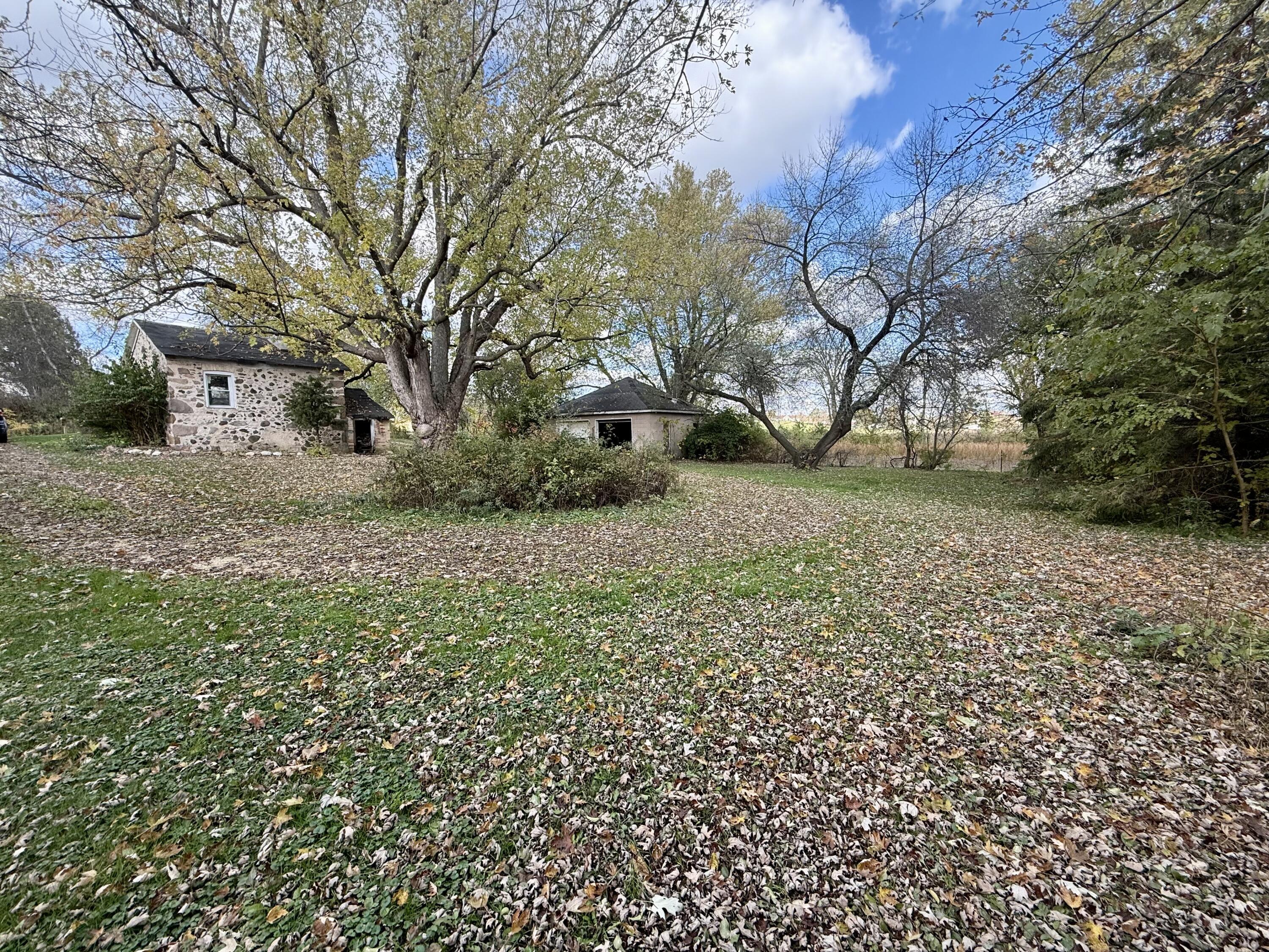 Farmington, Wisconsin 53090, United States, 5 Bedrooms Bedrooms, ,3 BathroomsBathrooms,Residential,Active,235036