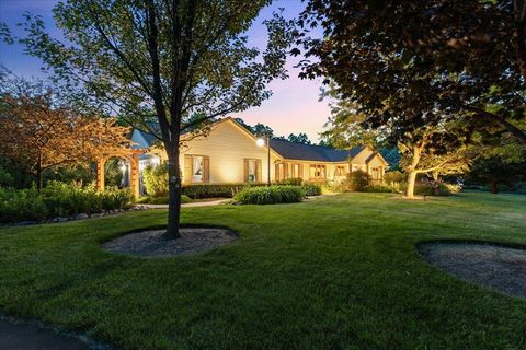 Photo of 5280 Cherokee Ct, Addison, WI 53027 (MLS # 1953903)