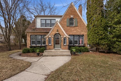 Photo of 219 S Webster St, Port Washington, WI 53074 (MLS # 1954798)