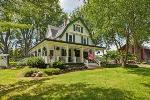 Photo of 1575 Covered Bridge Rd, Cedarburg, WI 53012 (MLS # 1923909)