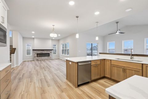 Photo of 2491 Boulder Dr, Slinger, WI 53086 (MLS # 1945531)