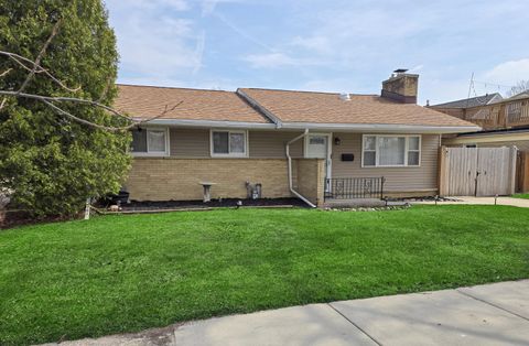 Photo of 2811 Ruby Ave, Racine, WI 53402 (MLS # 1955566)