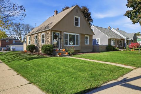 Photo of 2801 N 87th St, Milwaukee, WI 53222 (MLS # 1941154) Photo of 2801 N 87th St, Milwaukee, WI 53222 (MLS # 1941154)