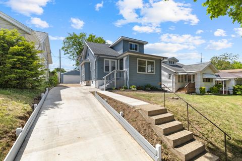 Photo of 2451 N 58th St, Milwaukee, WI 53210 (MLS # 1964914)