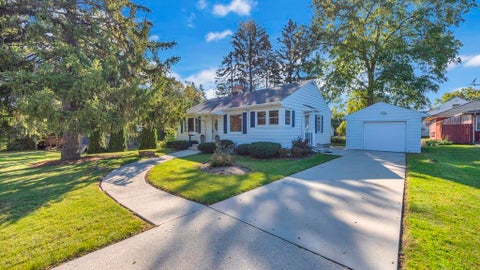 Photo of 2517 Erie Ave, Sheboygan, WI 53081 (MLS # 1983776)