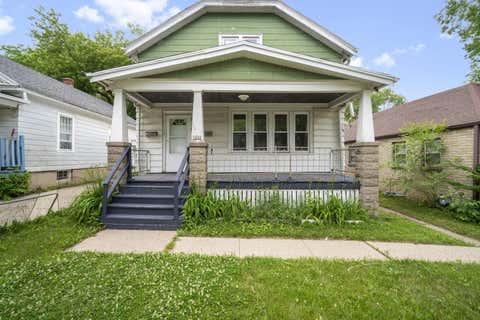 Photo of 5622 N 36th St, Milwaukee, WI 53209 (MLS # 1967844)