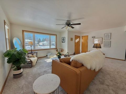 Photo of 609 N Cedar St, Horicon, WI 53032 (MLS # 1948413)