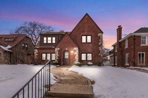 Photo of 4449 N Maryland Ave, Shorewood, WI 53211 (MLS # 1950194)