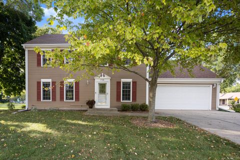 Photo of 7728 W Imperial Dr, Franklin, WI 53132 (MLS # 1937535)