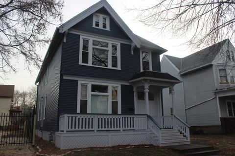 Photo of 2356 N 1st St, Milwaukee, WI 53212 (MLS # 1946558)
