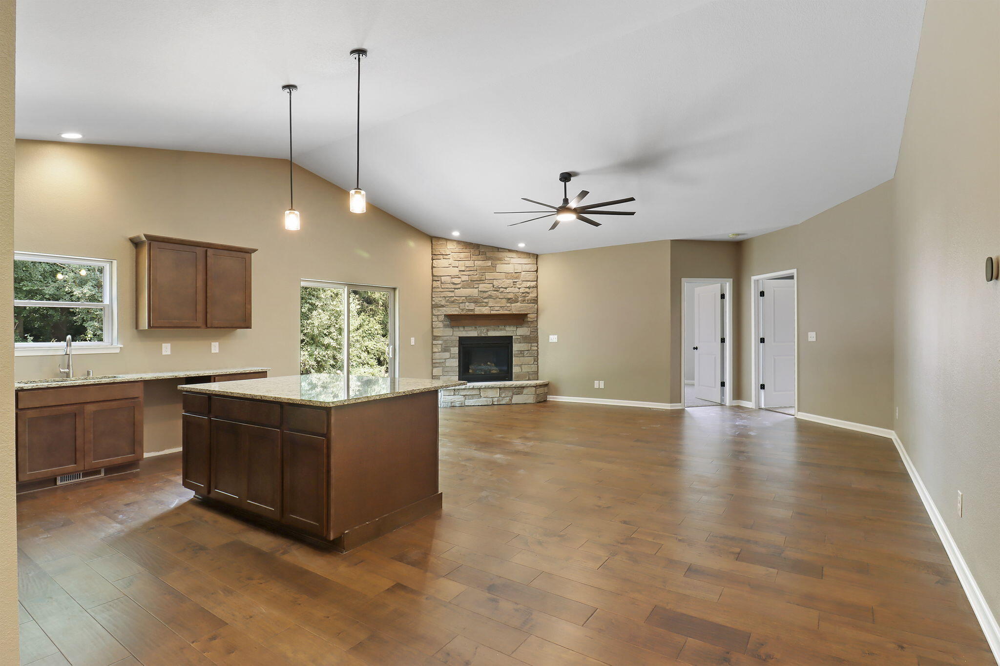 Mount Pleasant, Wisconsin 53406, United States, 3 Bedrooms Bedrooms, ,2 BathroomsBathrooms,Residential,Pending,183335