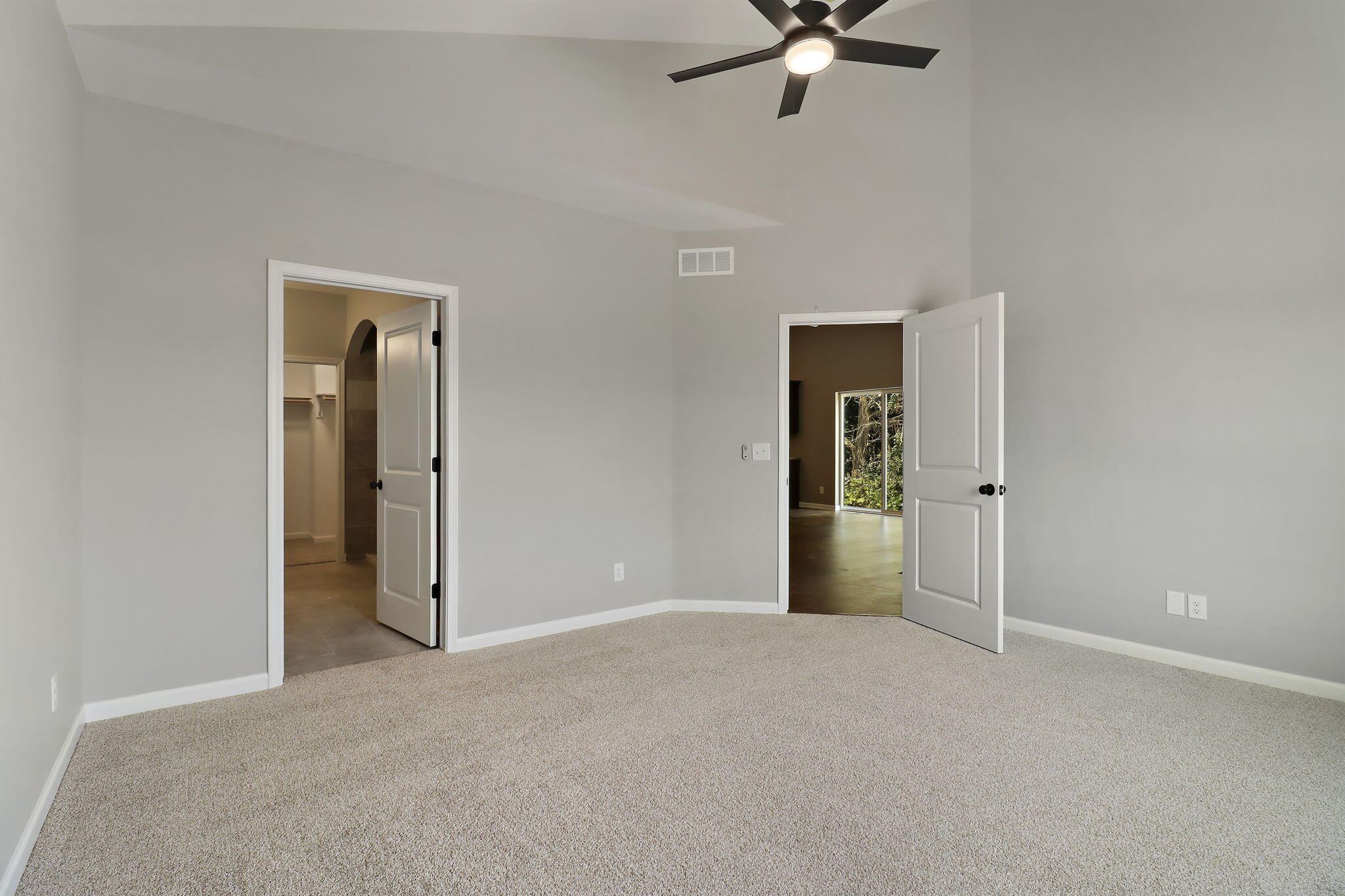 Mount Pleasant, Wisconsin 53406, United States, 3 Bedrooms Bedrooms, ,2 BathroomsBathrooms,Residential,Pending,183335