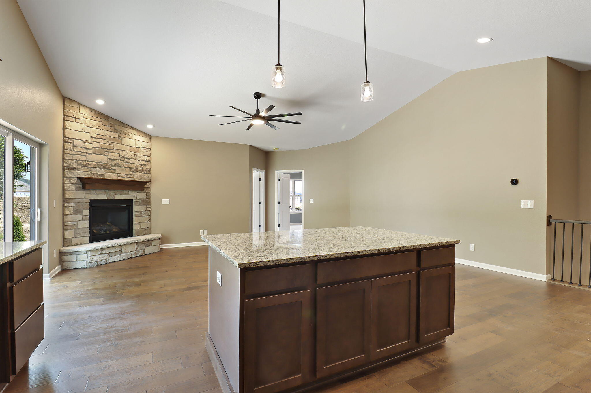 Mount Pleasant, Wisconsin 53406, United States, 3 Bedrooms Bedrooms, ,2 BathroomsBathrooms,Residential,Pending,183335