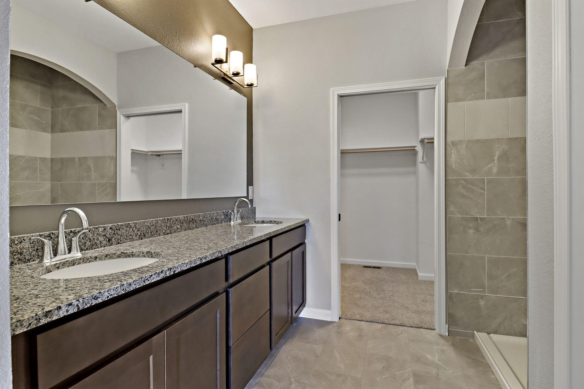 Mount Pleasant, Wisconsin 53406, United States, 3 Bedrooms Bedrooms, ,2 BathroomsBathrooms,Residential,Pending,183335