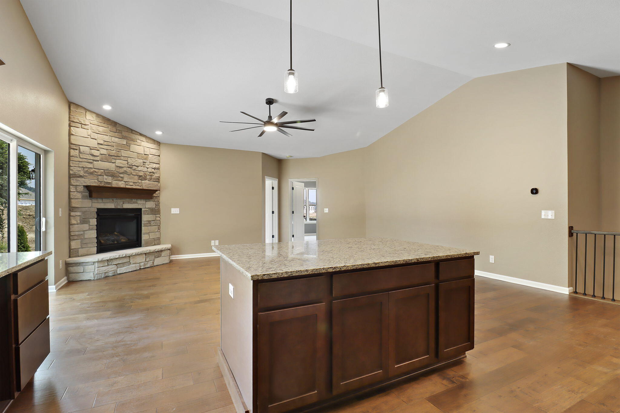 Mount Pleasant, Wisconsin 53406, United States, 3 Bedrooms Bedrooms, ,2 BathroomsBathrooms,Residential,Pending,183335