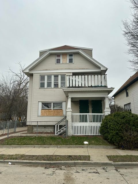 Photo of 2468 N 12th St, Milwaukee, WI 53206 (MLS # 1964297)