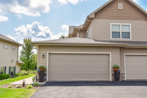 Photo of 1800 New Port Vista Dr, Port Washington, WI 53024 (MLS # 1978332)