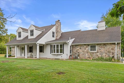 Photo of 9370 S 46th St, Franklin, WI 53132 (MLS # 1939739)