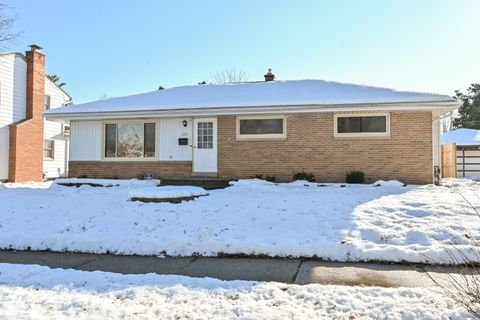Photo of 6423 W Spokane St, Milwaukee, WI 53223 (MLS # 1945123)