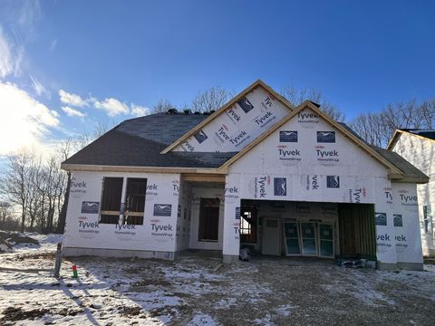 Photo of 1141 Mt. Vernon Dr, Hartford, WI 53027 (MLS # 1950272)