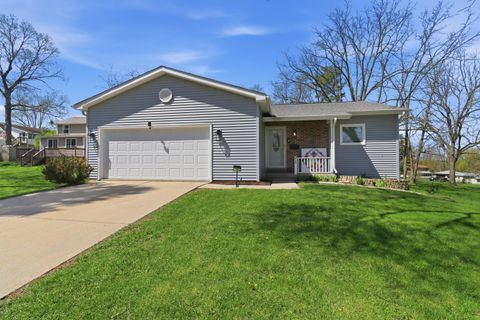 Photo of 312 N Eighth St, Delavan, WI 53115 (MLS # 1958764)