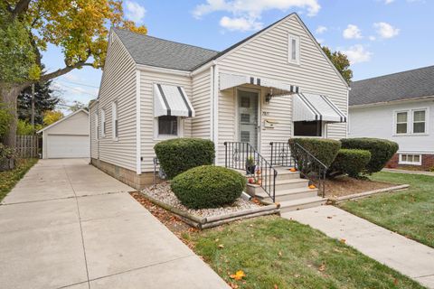 Photo of 7819 27 Ave, Kenosha, WI 53143 (MLS # 1941571)